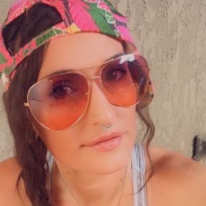 Meet your Posher, Wendee